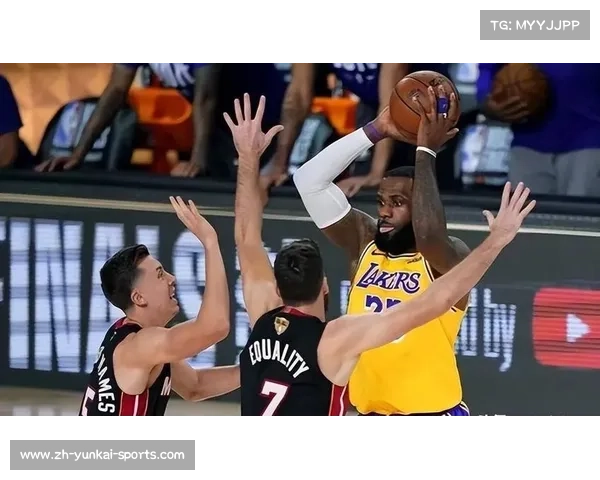 NBA全明星赛盛况空前 篮球巨星齐聚一堂上演精彩对决